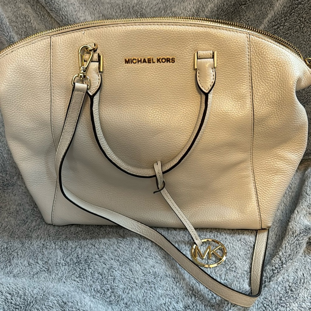 Michael kors white hand bag